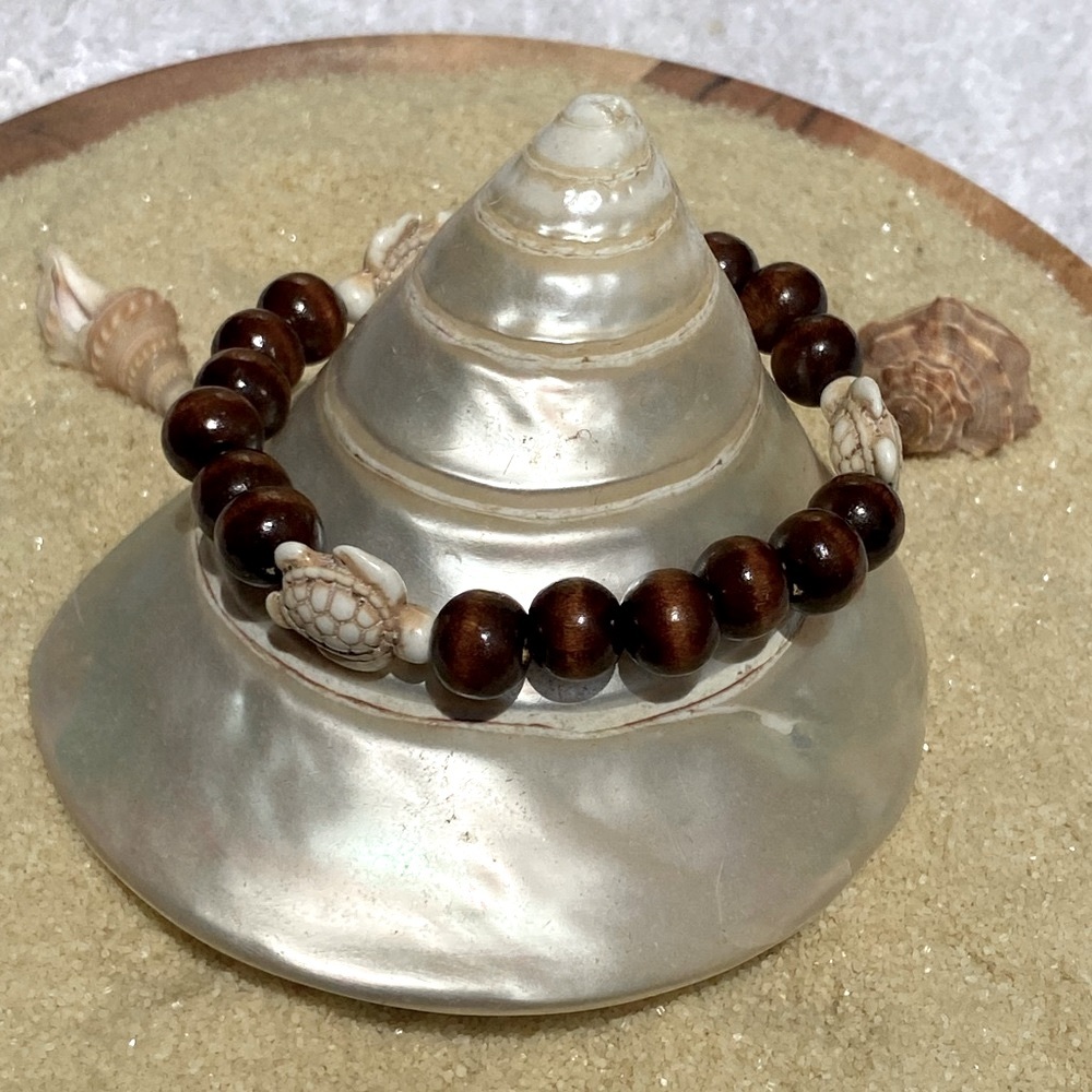 Beaded bracelet - wood and cream colored turquoise turtle beads